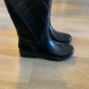 Size 6 Sperry Quilted Black Rain Boots